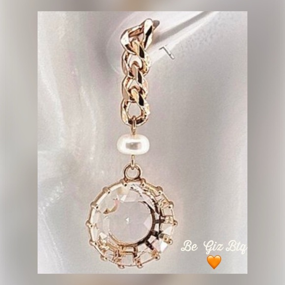 DANNIJO Authentic Sawyer Edgy Gold Chain Link Pearls & Crystals Loop Earrings - Picture 3 of 12